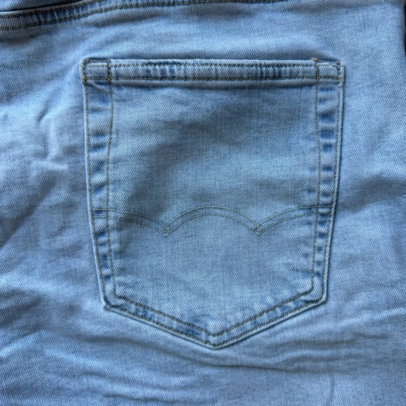 Preowned - American Eagle Flex+ Athletic Fit Light Wash. 36x32 - Picture 7 of 8